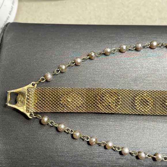 Antique Mesh Bracelet Seed Pearls In A Gold Tone Size 7 mesh is 1/2” Beautiful. - Picture 2 of 12